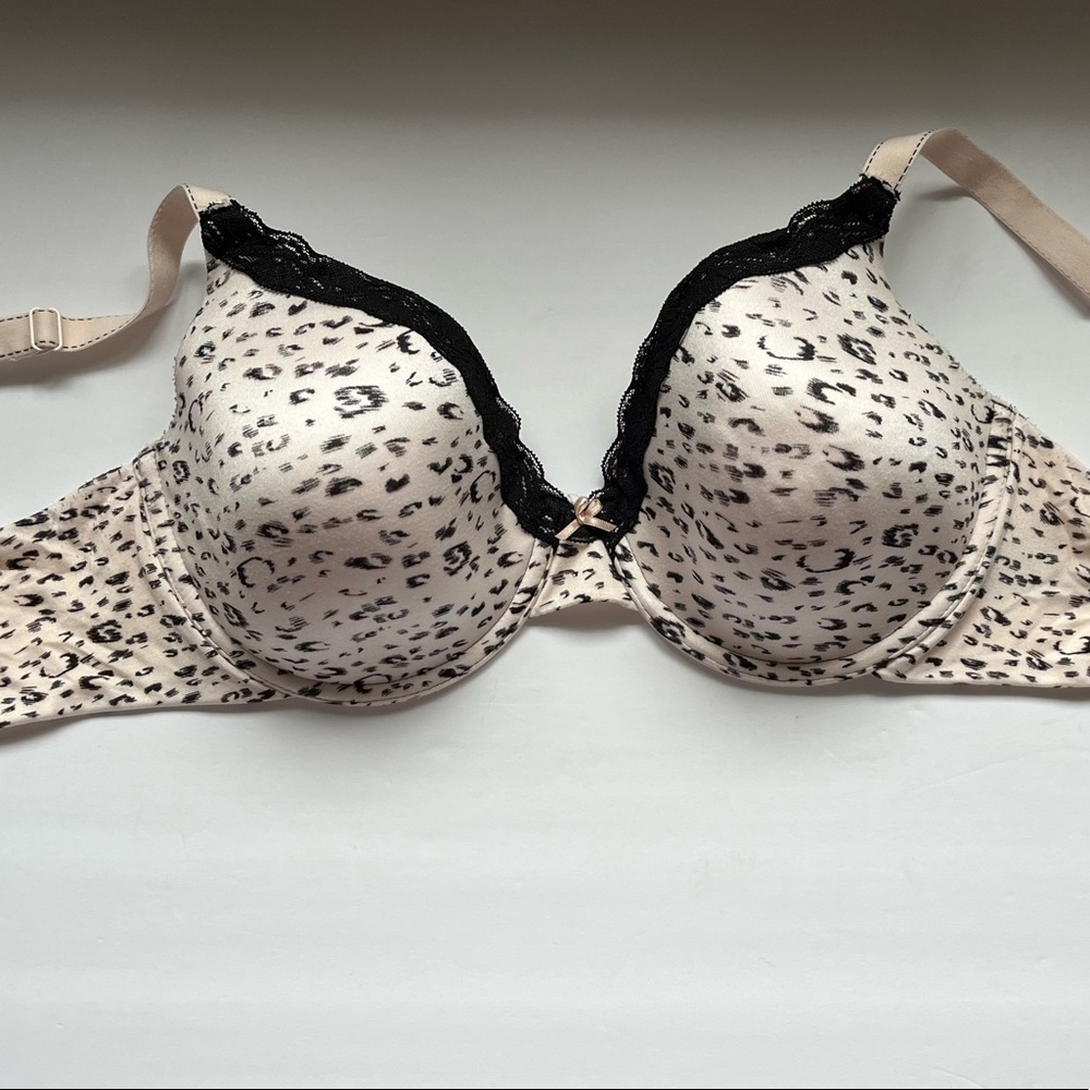 Maidenform Animal Print and Lace Detail, lightly padded Bra, Size 36 DD